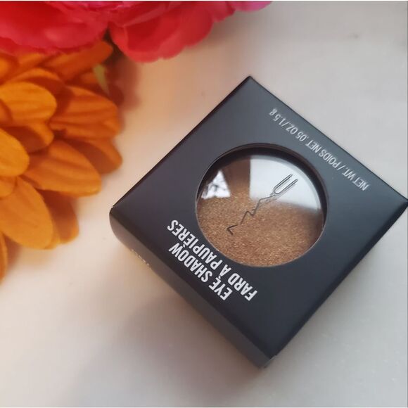 MAC Frost Shadow in Amber Lights (SHIMMERING GOLDEN BRONZE) - Picture 11 of 15